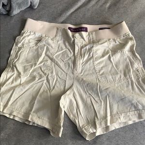 Linen khaki shorts. Size 12